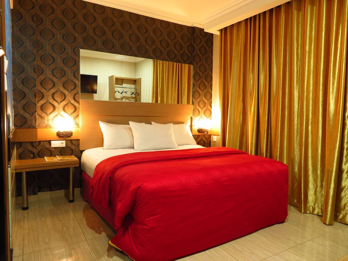 Hotel Menara Lexus Medan Exterior photo